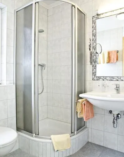 Garni Andreas ايشجل